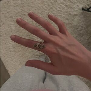 James Avery discontinued silver swirl ring